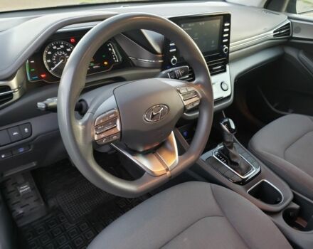 Синій Хендай Ioniq, об'ємом двигуна 1.6 л та пробігом 73 тис. км за 17800 $, фото 16 на Automoto.ua