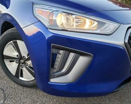 Синій Хендай Ioniq, об'ємом двигуна 1.6 л та пробігом 73 тис. км за 17800 $, фото 18 на Automoto.ua