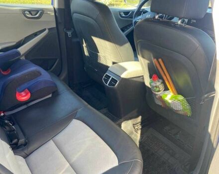 Синий Хендай Ioniq, объемом двигателя 0 л и пробегом 91 тыс. км за 16000 $, фото 7 на Automoto.ua