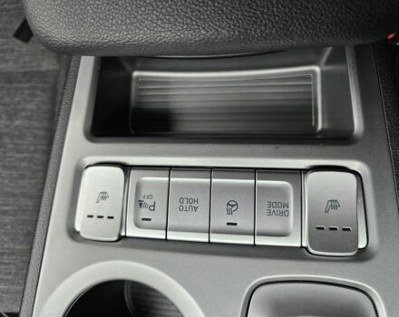 Синий Хендай Ioniq, объемом двигателя 0 л и пробегом 28 тыс. км за 18500 $, фото 5 на Automoto.ua