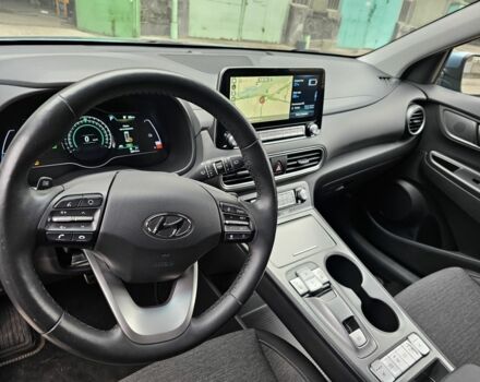 Синий Хендай Ioniq, объемом двигателя 0 л и пробегом 28 тыс. км за 18500 $, фото 6 на Automoto.ua