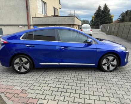 Синий Хендай Ioniq, объемом двигателя 1.5 л и пробегом 49 тыс. км за 10000 $, фото 5 на Automoto.ua
