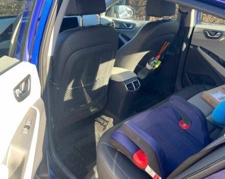 Синий Хендай Ioniq, объемом двигателя 0 л и пробегом 91 тыс. км за 16000 $, фото 6 на Automoto.ua