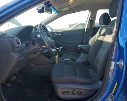 Синий Хендай Ioniq, объемом двигателя 1.6 л и пробегом 58 тыс. км за 2000 $, фото 8 на Automoto.ua