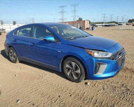 Синий Хендай Ioniq, объемом двигателя 1.6 л и пробегом 58 тыс. км за 2000 $, фото 2 на Automoto.ua