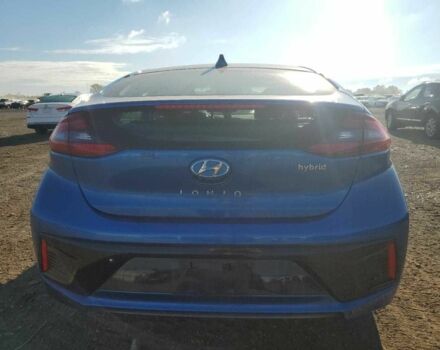 Синий Хендай Ioniq, объемом двигателя 1.6 л и пробегом 58 тыс. км за 2000 $, фото 4 на Automoto.ua