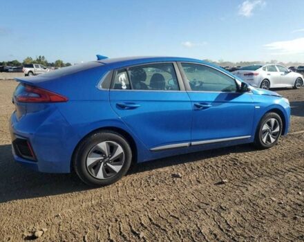 Синий Хендай Ioniq, объемом двигателя 1.6 л и пробегом 58 тыс. км за 2000 $, фото 3 на Automoto.ua