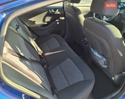 Синій Хендай Ioniq, об'ємом двигуна 1.58 л та пробігом 83 тис. км за 16200 $, фото 23 на Automoto.ua