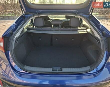 Синій Хендай Ioniq, об'ємом двигуна 1.58 л та пробігом 83 тис. км за 16200 $, фото 10 на Automoto.ua
