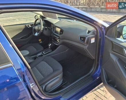 Синій Хендай Ioniq, об'ємом двигуна 1.58 л та пробігом 83 тис. км за 16200 $, фото 4 на Automoto.ua