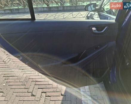 Синій Хендай Ioniq, об'ємом двигуна 1.58 л та пробігом 83 тис. км за 16200 $, фото 27 на Automoto.ua