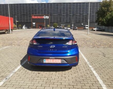Синий Хендай Ioniq, объемом двигателя 0 л и пробегом 97 тыс. км за 289 $, фото 4 на Automoto.ua