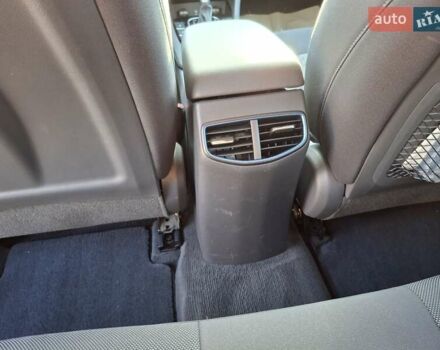 Синій Хендай Ioniq, об'ємом двигуна 1.58 л та пробігом 83 тис. км за 16200 $, фото 12 на Automoto.ua