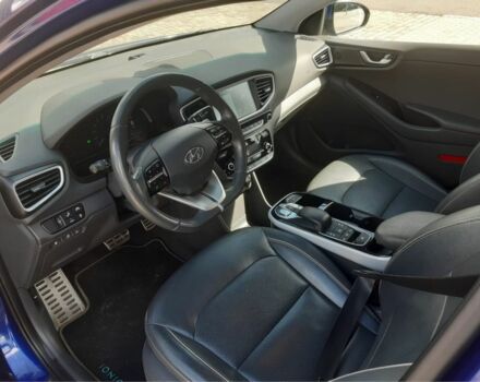 Синий Хендай Ioniq, объемом двигателя 0 л и пробегом 97 тыс. км за 289 $, фото 9 на Automoto.ua