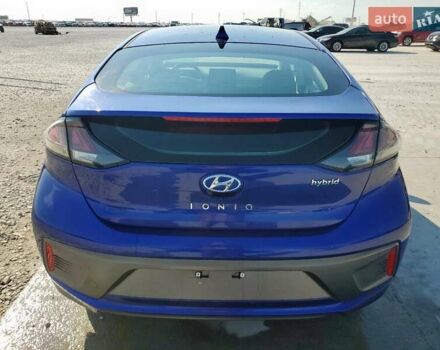 Синий Хендай Ioniq, объемом двигателя 1.58 л и пробегом 145 тыс. км за 3000 $, фото 5 на Automoto.ua