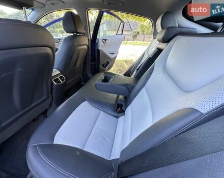 Синий Хендай Ioniq, объемом двигателя 0 л и пробегом 65 тыс. км за 16200 $, фото 16 на Automoto.ua