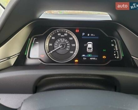 Синий Хендай Ioniq, объемом двигателя 1.6 л и пробегом 86 тыс. км за 16800 $, фото 13 на Automoto.ua