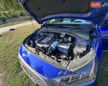 Синий Хендай Ioniq, объемом двигателя 0 л и пробегом 65 тыс. км за 16200 $, фото 10 на Automoto.ua