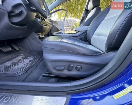 Синий Хендай Ioniq, объемом двигателя 0 л и пробегом 65 тыс. км за 16200 $, фото 14 на Automoto.ua