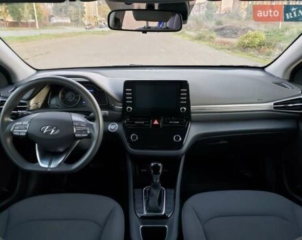 Синий Хендай Ioniq, объемом двигателя 1.6 л и пробегом 86 тыс. км за 16800 $, фото 15 на Automoto.ua