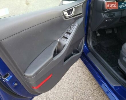 Синий Хендай Ioniq, объемом двигателя 1.6 л и пробегом 86 тыс. км за 16800 $, фото 16 на Automoto.ua