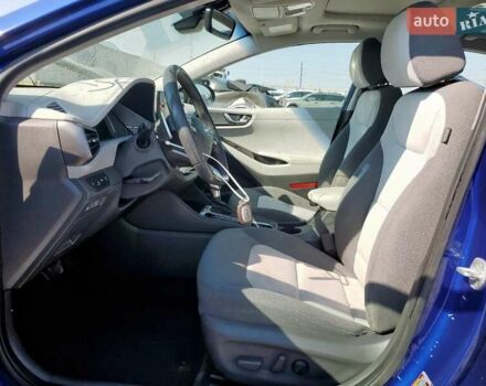 Синий Хендай Ioniq, объемом двигателя 1.58 л и пробегом 145 тыс. км за 3000 $, фото 6 на Automoto.ua