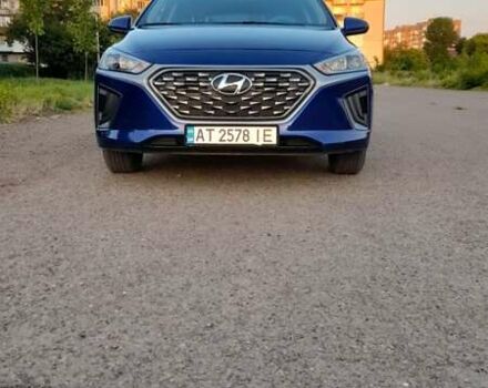 Синий Хендай Ioniq, объемом двигателя 1.6 л и пробегом 86 тыс. км за 16800 $, фото 5 на Automoto.ua