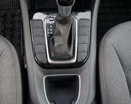 Синий Хендай Ioniq, объемом двигателя 1.6 л и пробегом 86 тыс. км за 16800 $, фото 17 на Automoto.ua