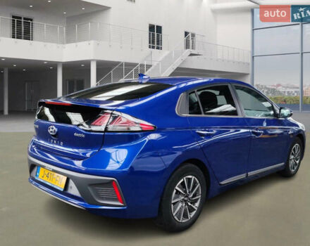 Синий Хендай Ioniq, объемом двигателя 0 л и пробегом 135 тыс. км за 15000 $, фото 4 на Automoto.ua