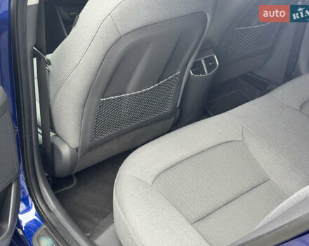 Синий Хендай Ioniq, объемом двигателя 0 л и пробегом 150 тыс. км за 15850 $, фото 35 на Automoto.ua