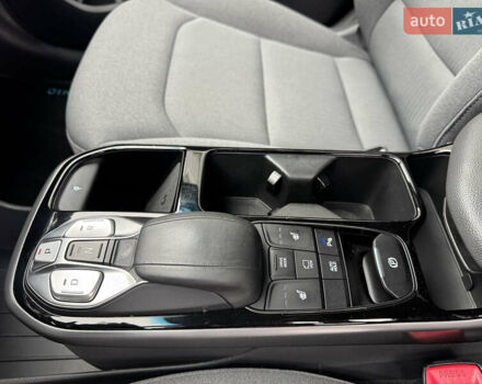 Синий Хендай Ioniq, объемом двигателя 0 л и пробегом 149 тыс. км за 15400 $, фото 44 на Automoto.ua