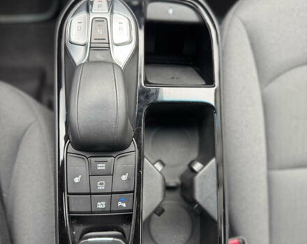 Синий Хендай Ioniq, объемом двигателя 0 л и пробегом 150 тыс. км за 15850 $, фото 43 на Automoto.ua