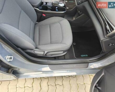 Синій Хендай Ioniq, об'ємом двигуна 0 л та пробігом 57 тис. км за 16600 $, фото 56 на Automoto.ua