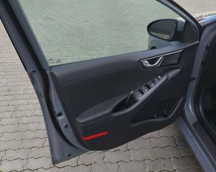 Синій Хендай Ioniq, об'ємом двигуна 0 л та пробігом 57 тис. км за 16600 $, фото 32 на Automoto.ua