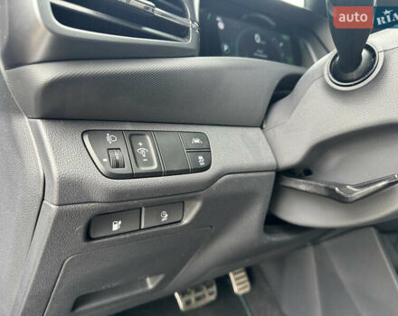 Синий Хендай Ioniq, объемом двигателя 0 л и пробегом 149 тыс. км за 15400 $, фото 45 на Automoto.ua