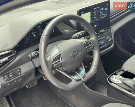 Синий Хендай Ioniq, объемом двигателя 0 л и пробегом 150 тыс. км за 15850 $, фото 31 на Automoto.ua