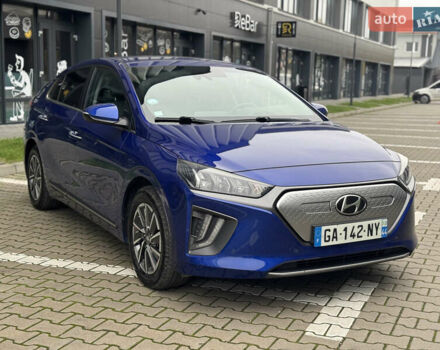 Синий Хендай Ioniq, объемом двигателя 0 л и пробегом 149 тыс. км за 15400 $, фото 7 на Automoto.ua
