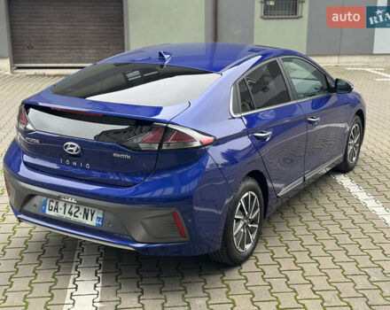 Синий Хендай Ioniq, объемом двигателя 0 л и пробегом 150 тыс. км за 15850 $, фото 23 на Automoto.ua
