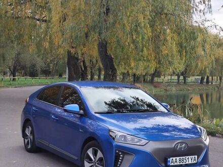 Хендай Ioniq 2016 в Ровно на Automoto.ua Синий Хендай Ioniq, объемом двигателя 0 л и пробегом 184 тыс. км за 11200 $, фото 1 на Automoto.ua