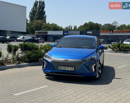 Синий Хендай Ioniq, объемом двигателя 0 л и пробегом 178 тыс. км за 11500 $, фото 1 на Automoto.ua
