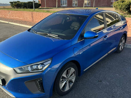 Синий Хендай Ioniq, объемом двигателя 0 л и пробегом 135 тыс. км за 11100 $, фото 1 на Automoto.ua