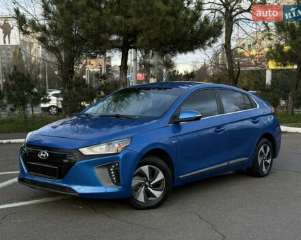 Синий Хендай Ioniq, объемом двигателя 1.6 л и пробегом 199 тыс. км за 12400 $, фото 1 на Automoto.ua