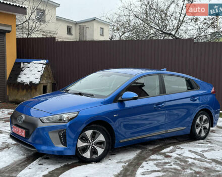 Синий Хендай Ioniq, объемом двигателя 0 л и пробегом 97 тыс. км за 10999 $, фото 1 на Automoto.ua