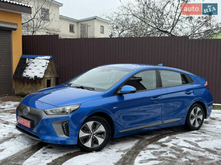 Синий Хендай Ioniq, объемом двигателя 0 л и пробегом 97 тыс. км за 10999 $, фото 1 на Automoto.ua