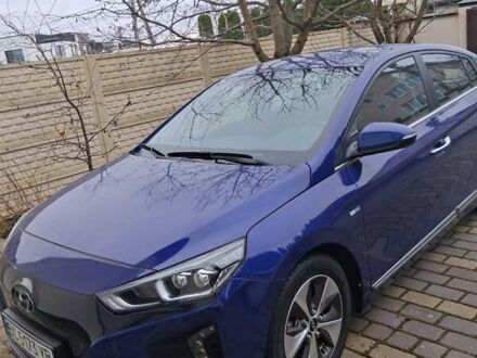 Синий Хендай Ioniq, объемом двигателя 0 л и пробегом 21 тыс. км за 13460 $, фото 1 на Automoto.ua