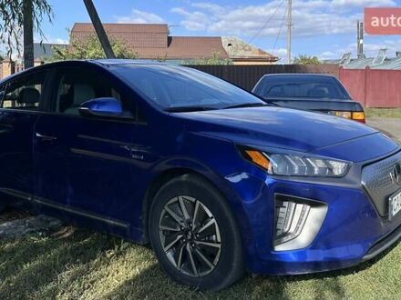 Синий Хендай Ioniq, объемом двигателя 0 л и пробегом 65 тыс. км за 16200 $, фото 1 на Automoto.ua