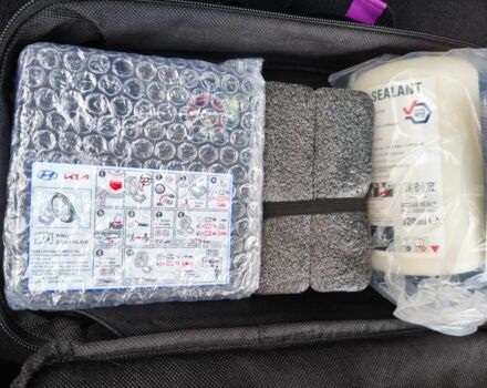 Зеленый Хендай Ioniq, объемом двигателя 0 л и пробегом 13 тыс. км за 629 $, фото 19 на Automoto.ua