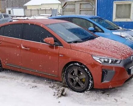 Хендай Ioniq 2017 в Бориславе на Automoto.ua Оранжевый Хендай Ioniq, объемом двигателя 0 л и пробегом 152 тыс. км за 12700 $, фото 1 на Automoto.ua