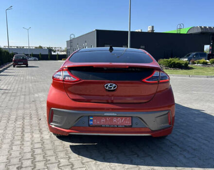 Помаранчевий Хендай Ioniq, об'ємом двигуна 0 л та пробігом 105 тис. км за 13500 $, фото 9 на Automoto.ua