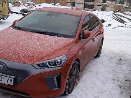 Хендай Ioniq 2017 в Бориславе на Automoto.ua Оранжевый Хендай Ioniq, объемом двигателя 0 л и пробегом 152 тыс. км за 12700 $, фото 1 на Automoto.ua